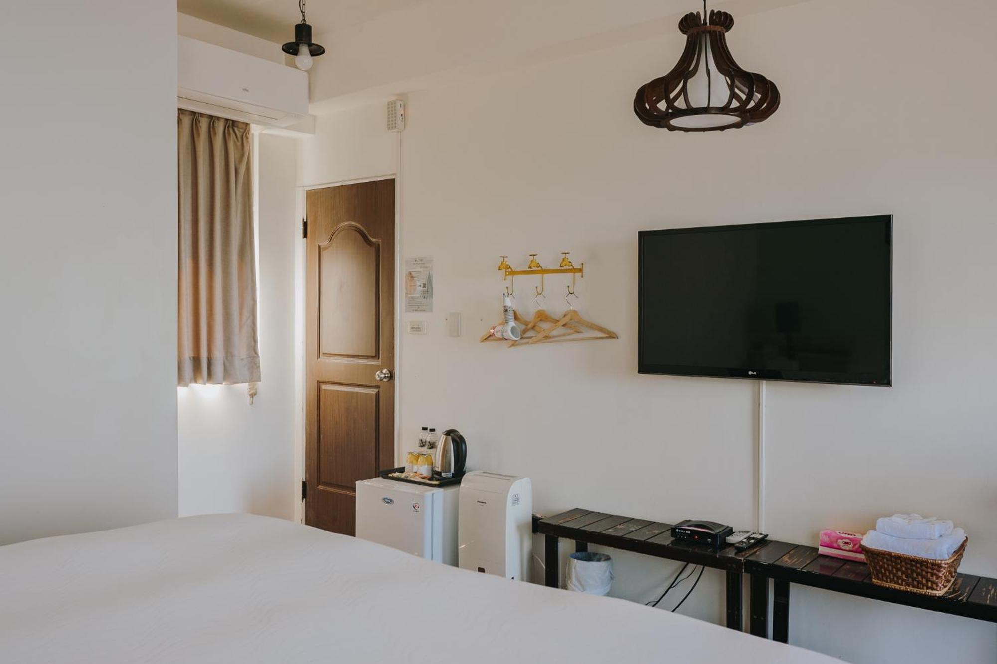 Mountain Traveler Inn จิ่วเฟิ่น ภายนอก รูปภาพ