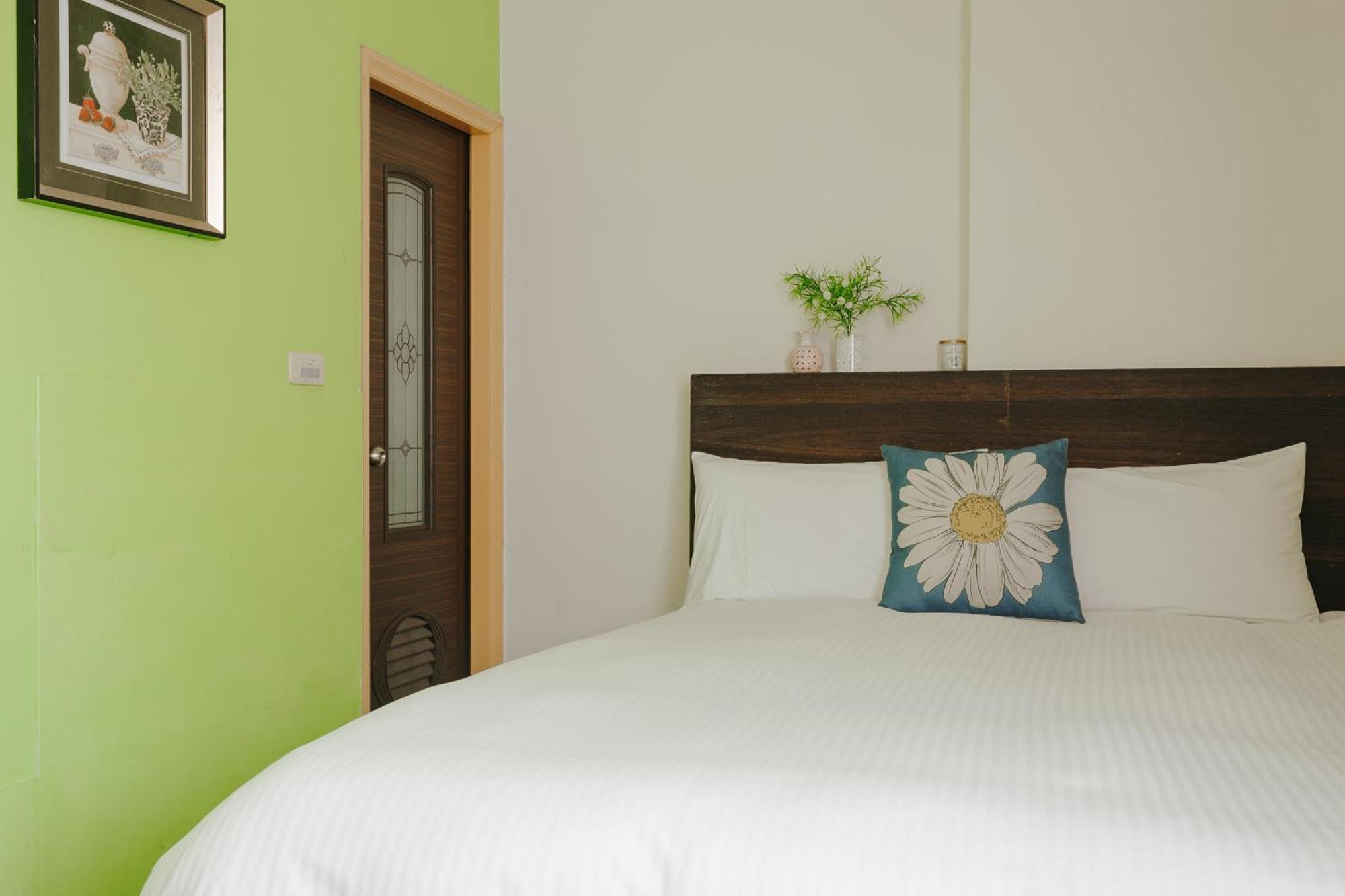 Mountain Traveler Inn จิ่วเฟิ่น ภายนอก รูปภาพ