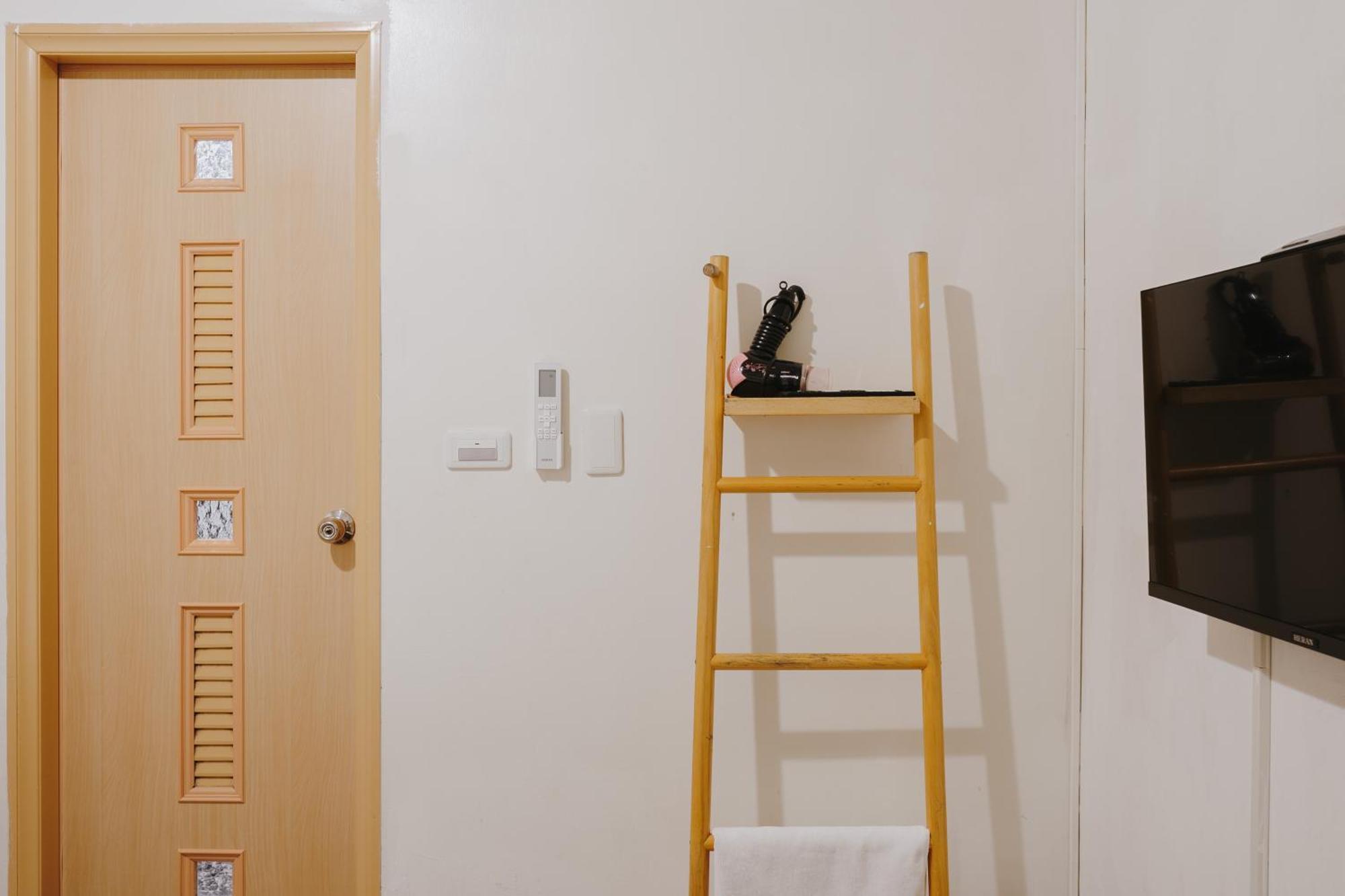Mountain Traveler Inn จิ่วเฟิ่น ภายนอก รูปภาพ