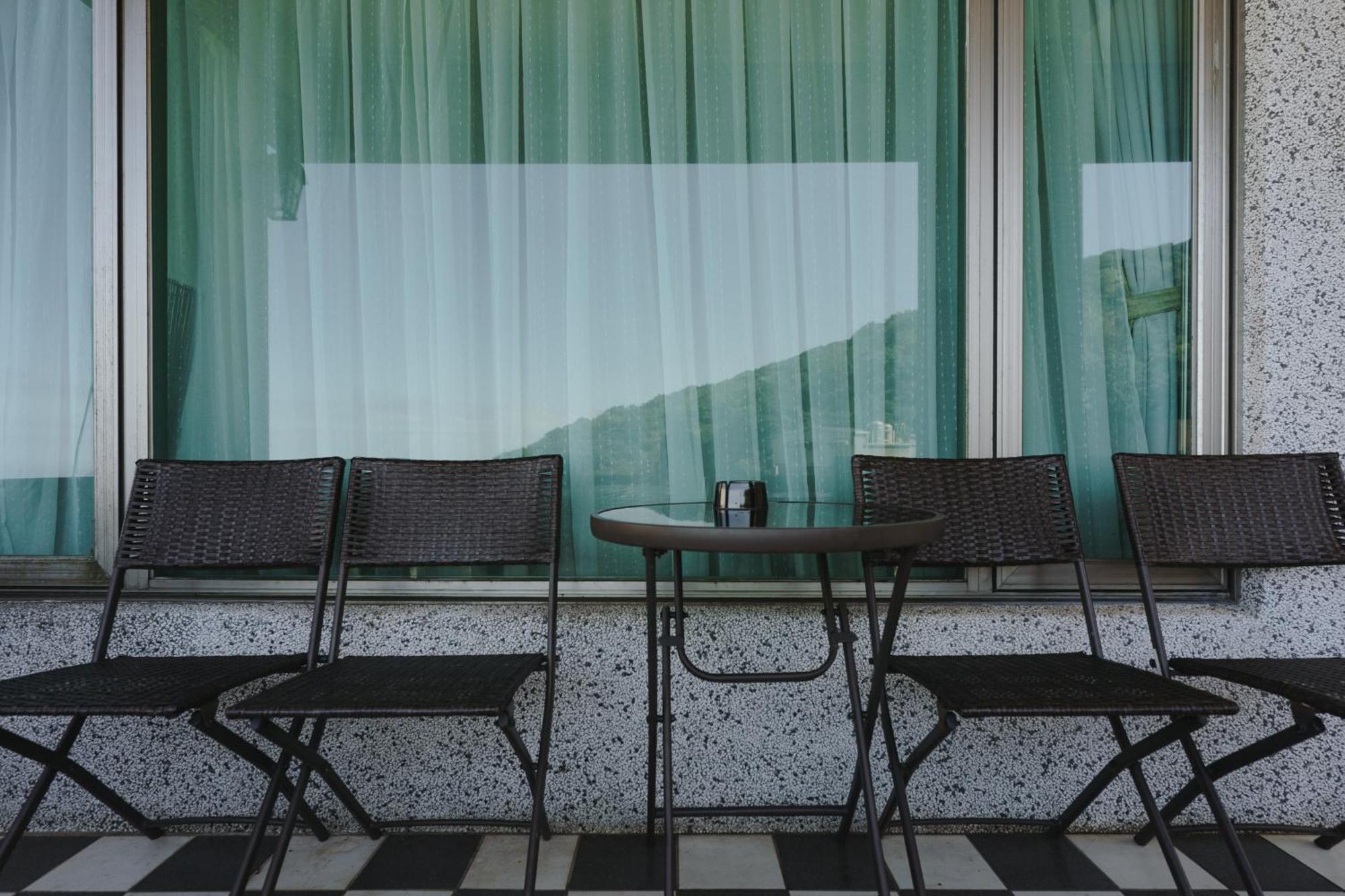 Mountain Traveler Inn จิ่วเฟิ่น ภายนอก รูปภาพ