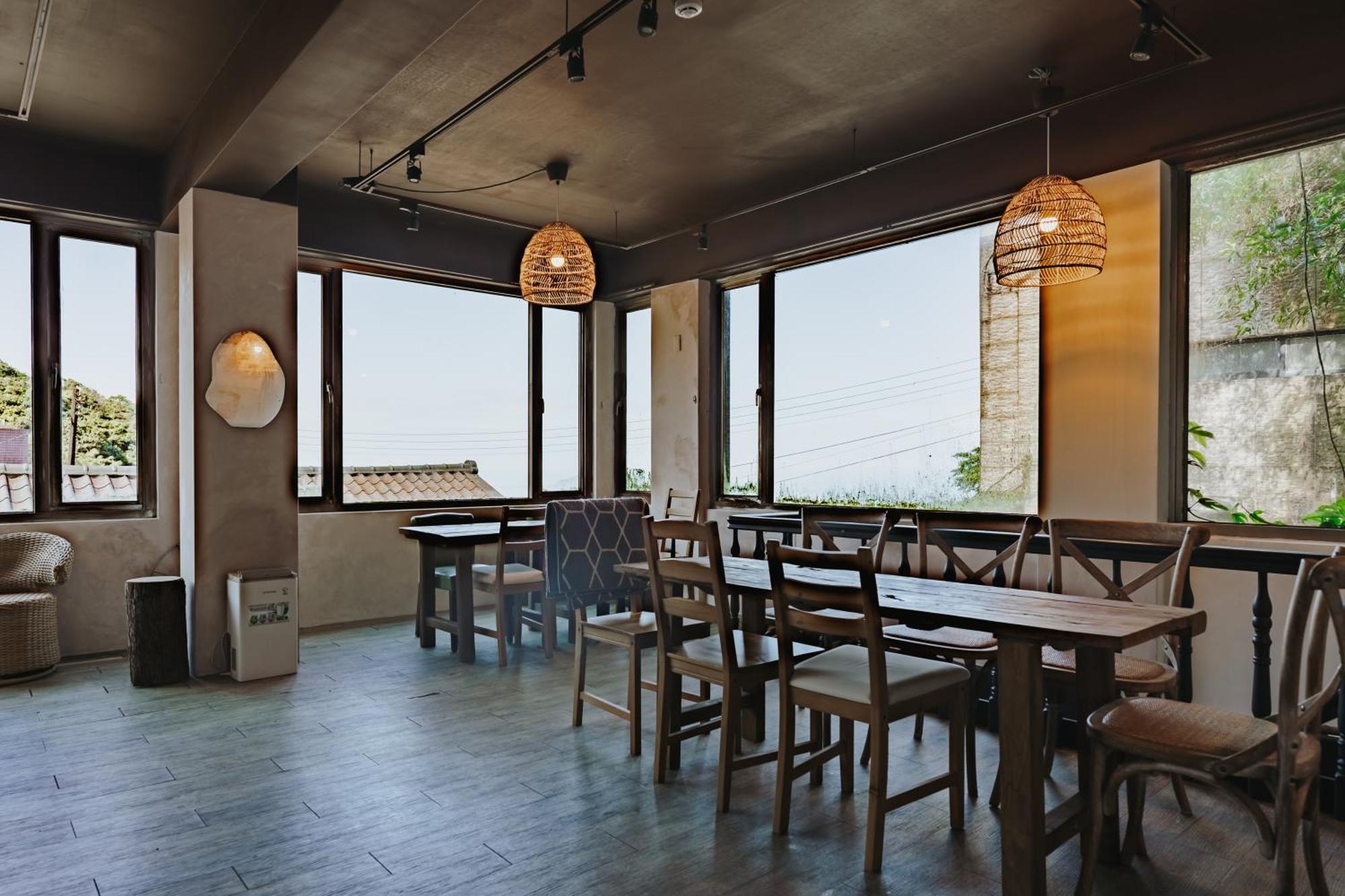 Mountain Traveler Inn จิ่วเฟิ่น ภายนอก รูปภาพ