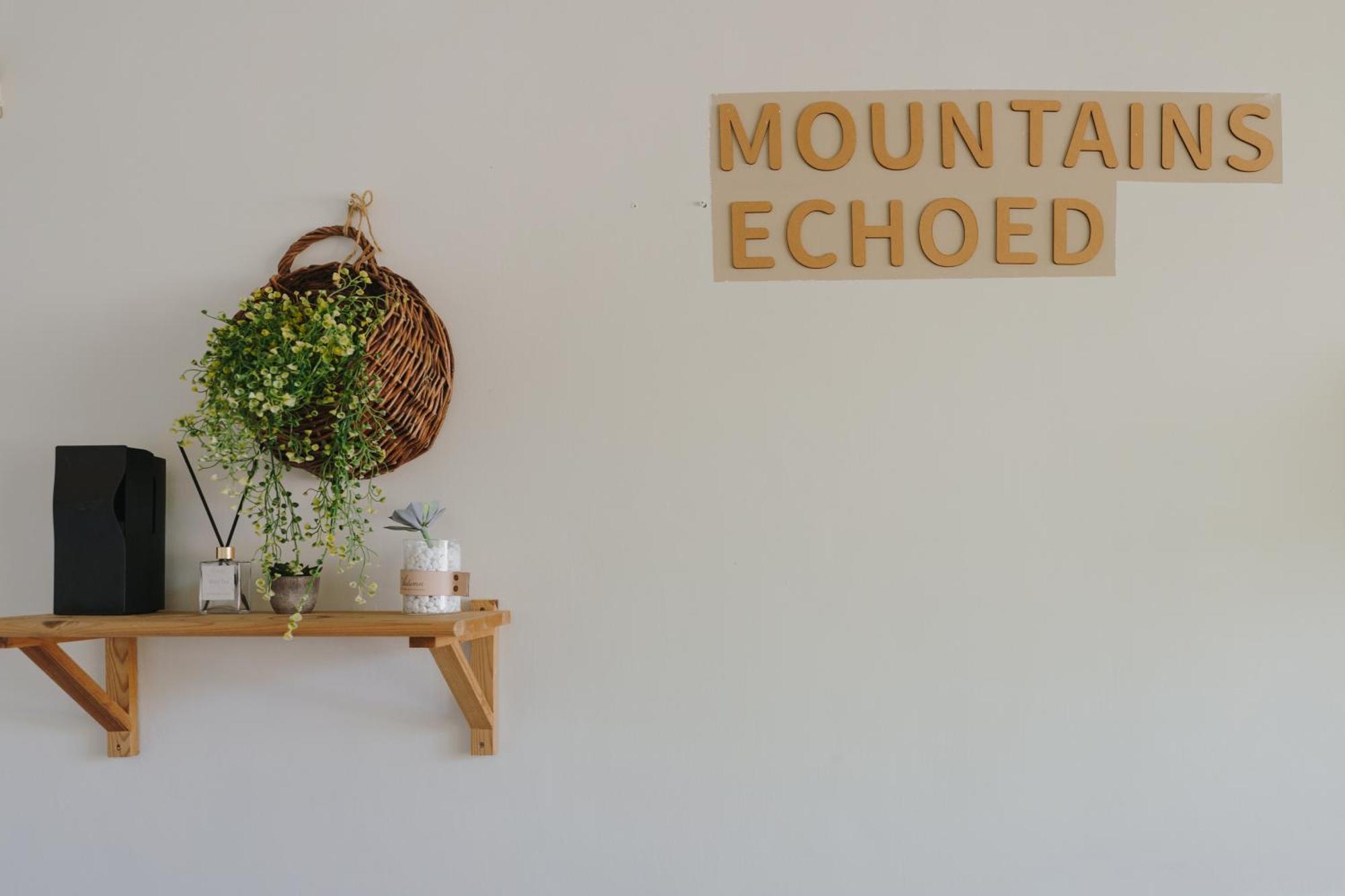 Mountain Traveler Inn จิ่วเฟิ่น ภายนอก รูปภาพ