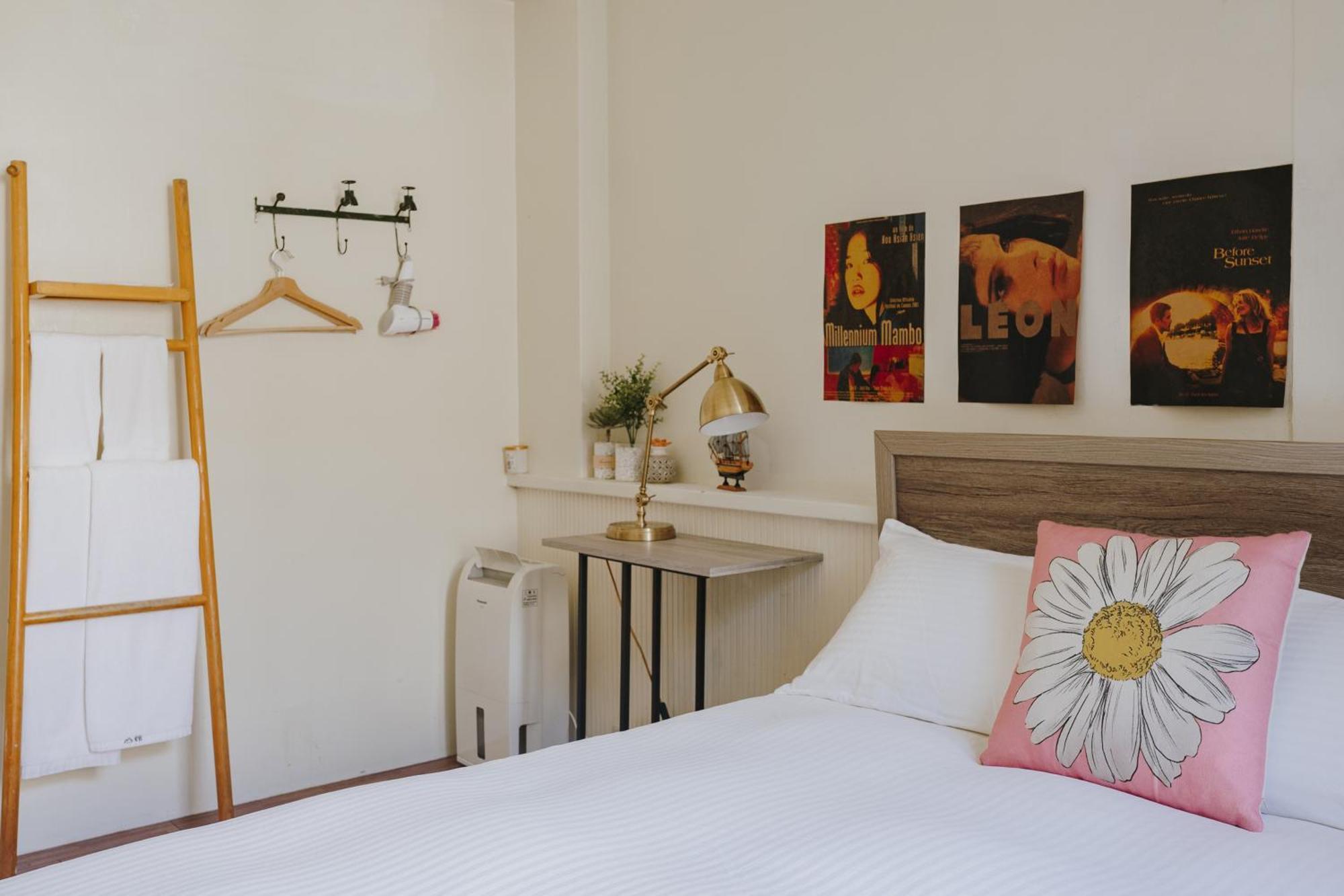 Mountain Traveler Inn จิ่วเฟิ่น ภายนอก รูปภาพ