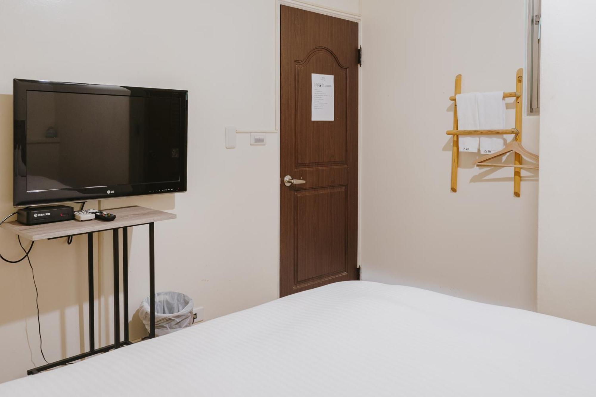 Mountain Traveler Inn จิ่วเฟิ่น ภายนอก รูปภาพ