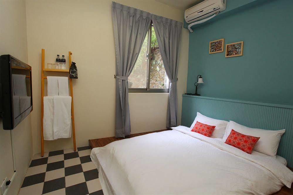 Mountain Traveler Inn จิ่วเฟิ่น ภายนอก รูปภาพ